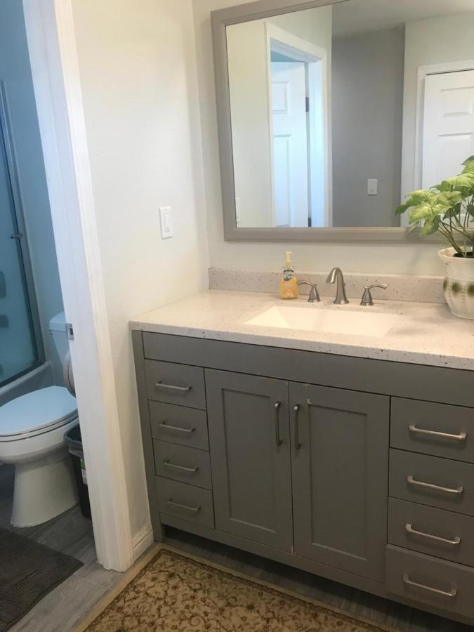 Private La Bedroom W Private Half-Bathroom - Ac - Wifi - Private Fridge -Smart Tv Los Angeles Extérieur photo