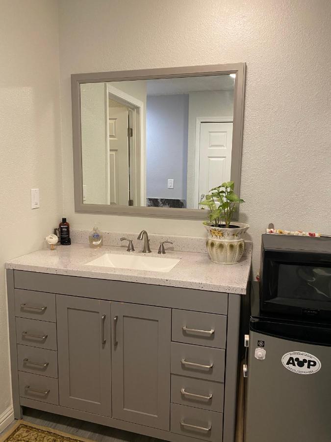 Private La Bedroom W Private Half-Bathroom - Ac - Wifi - Private Fridge -Smart Tv Los Angeles Extérieur photo